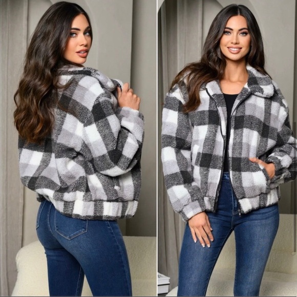 LLK Jackets & Blazers - Thick plaid black grey women’s warm lined bomber zippered jacket